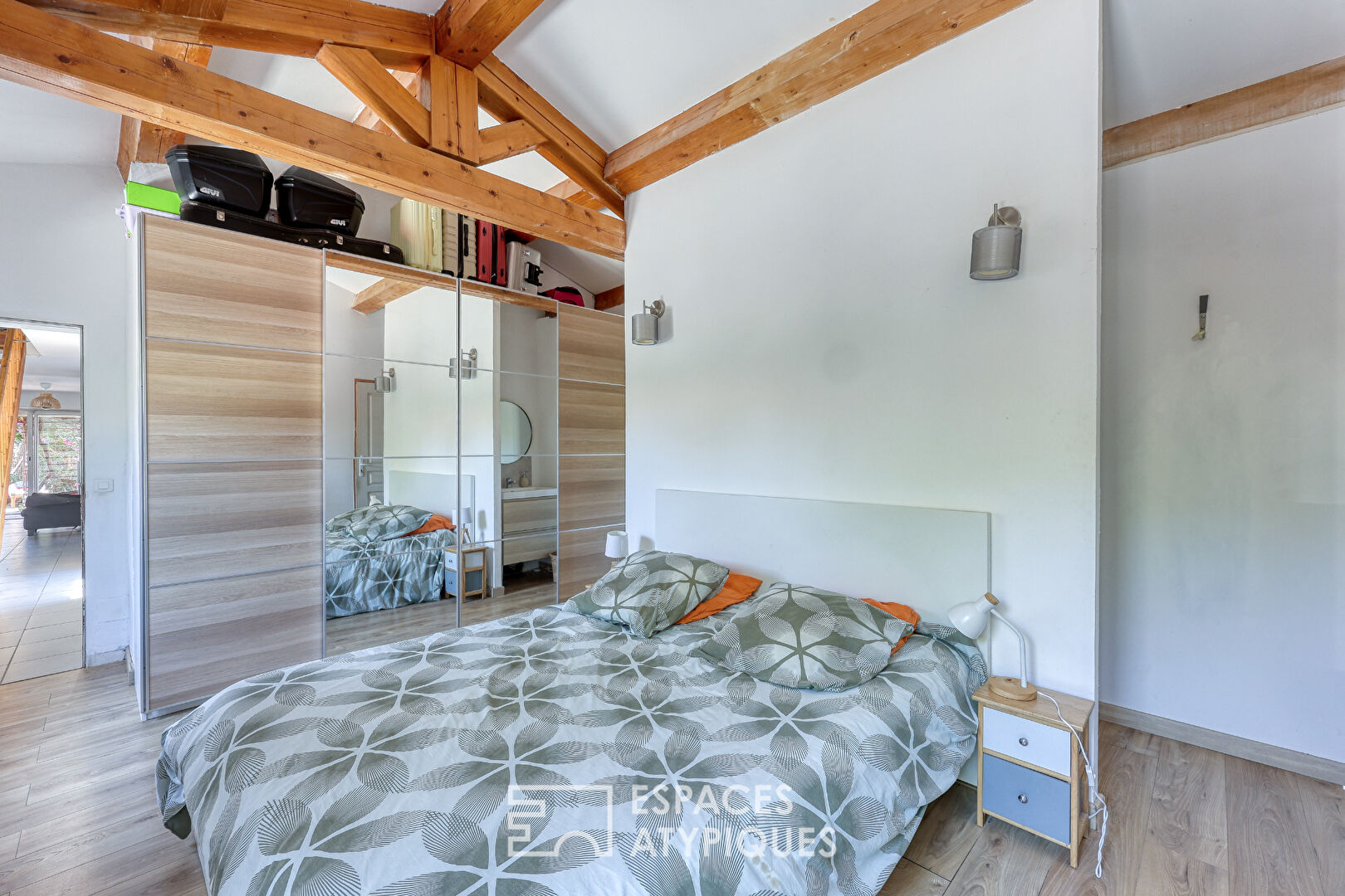 House a few steps from a fine sandy beach of 130m2 in Hyères for an enchanting interlude between sea and nature