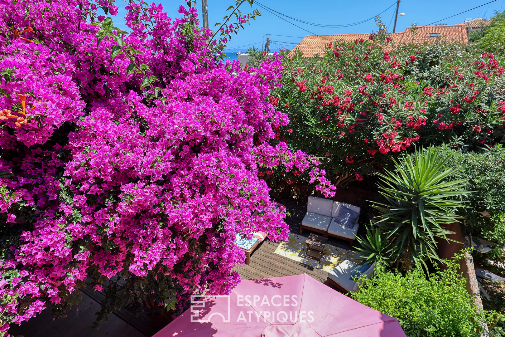 House a few steps from a fine sandy beach of 130m2 in Hyères for an enchanting interlude between sea and nature