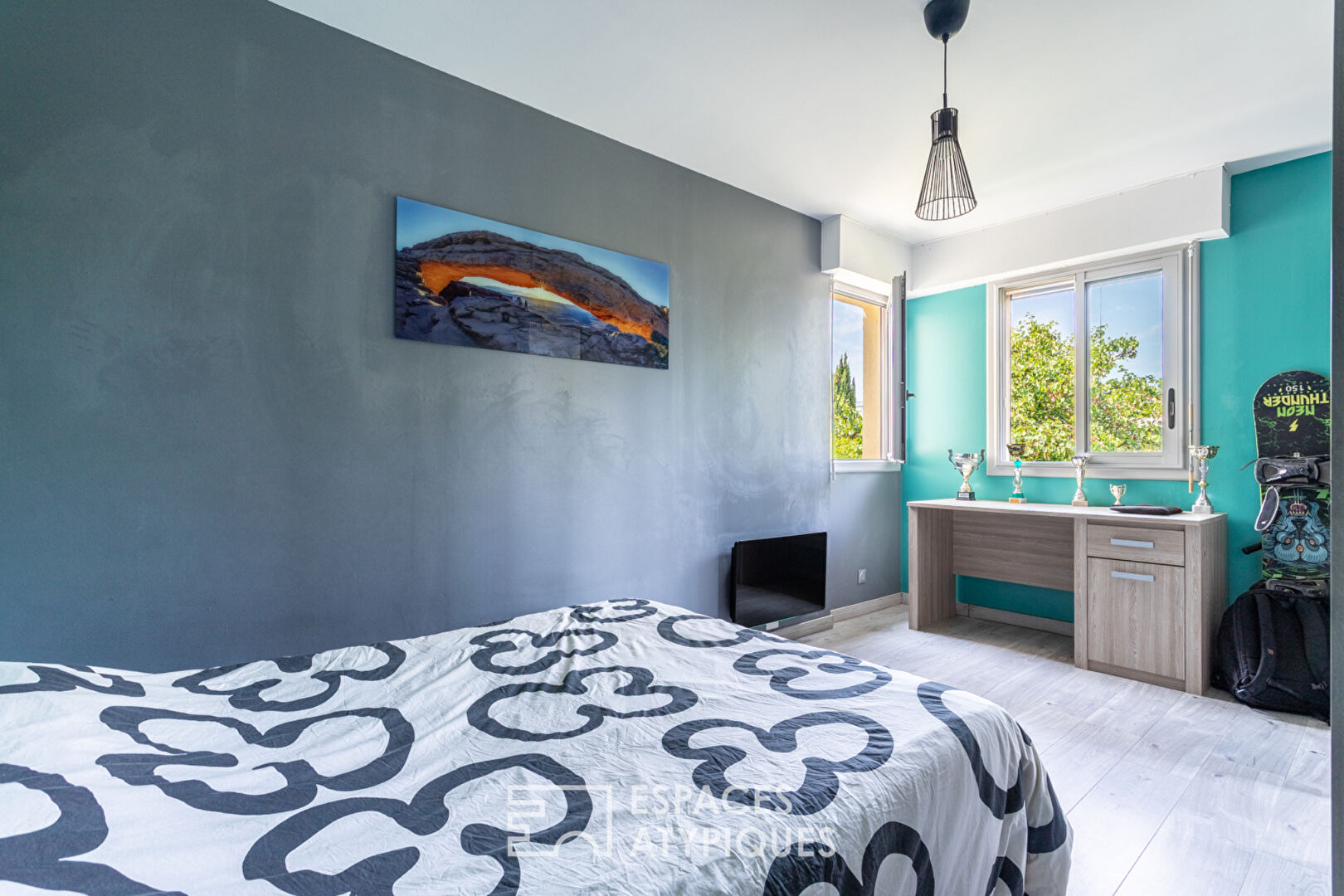 Top-floor duplex apartment near the sea in Cap Brun