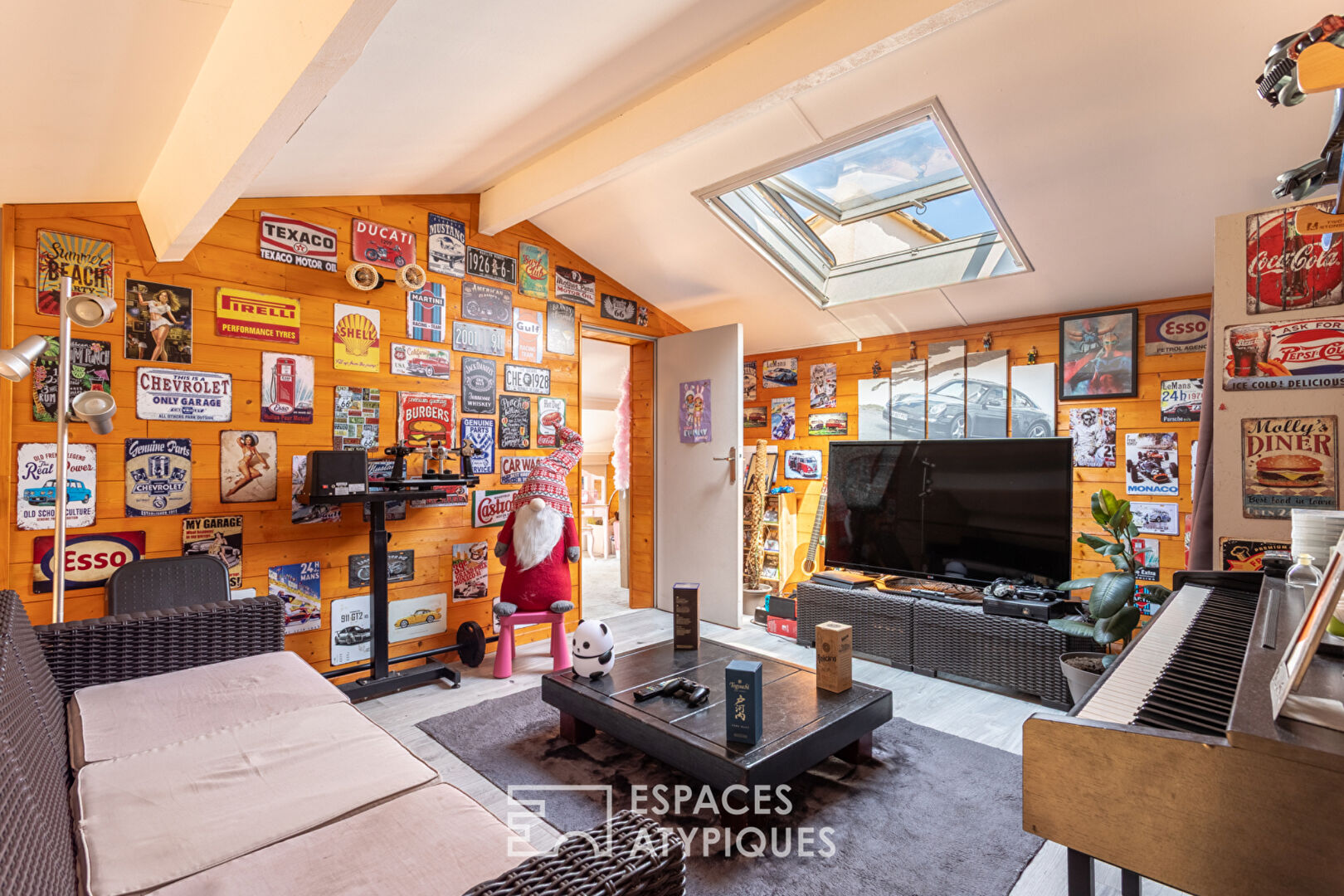 Top-floor duplex apartment near the sea in Cap Brun