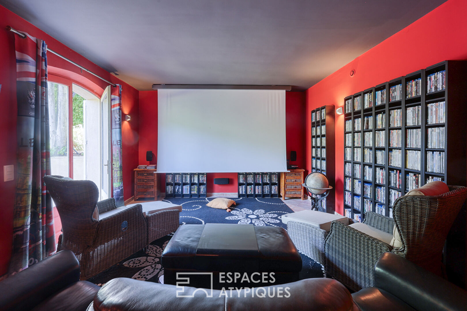 Maison d’architecte avec parc paysager et piscine