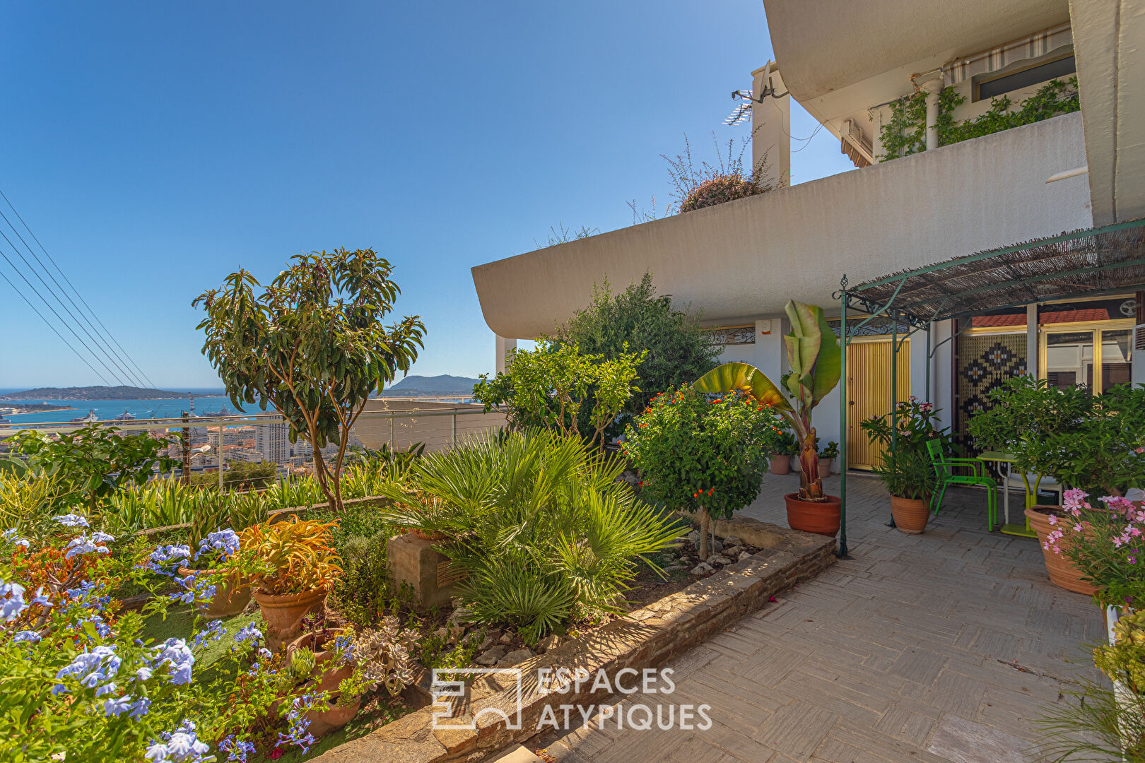 Appartement terrasse grand format avec vue spectaculaire