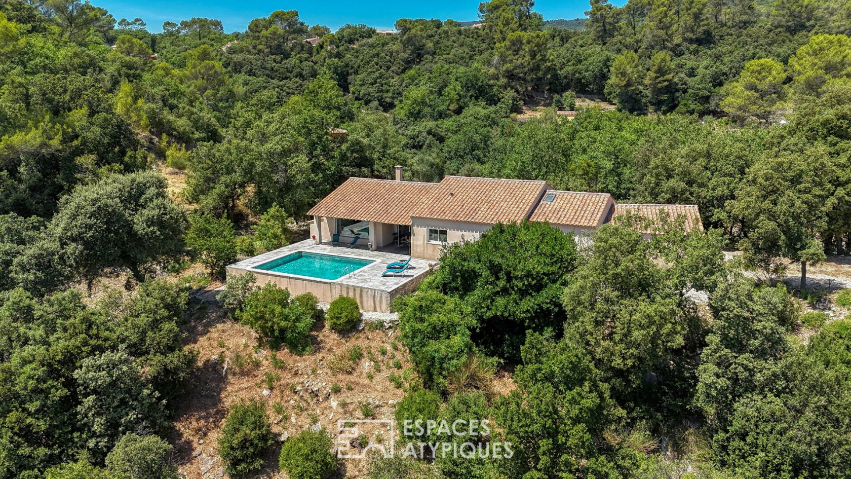Maison contemporaine – vue contemplative