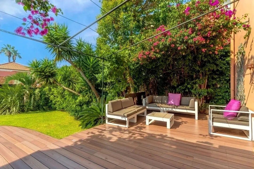 Propriété bourgeoise élégante avec jardin luxuriant au coeur de Hyères