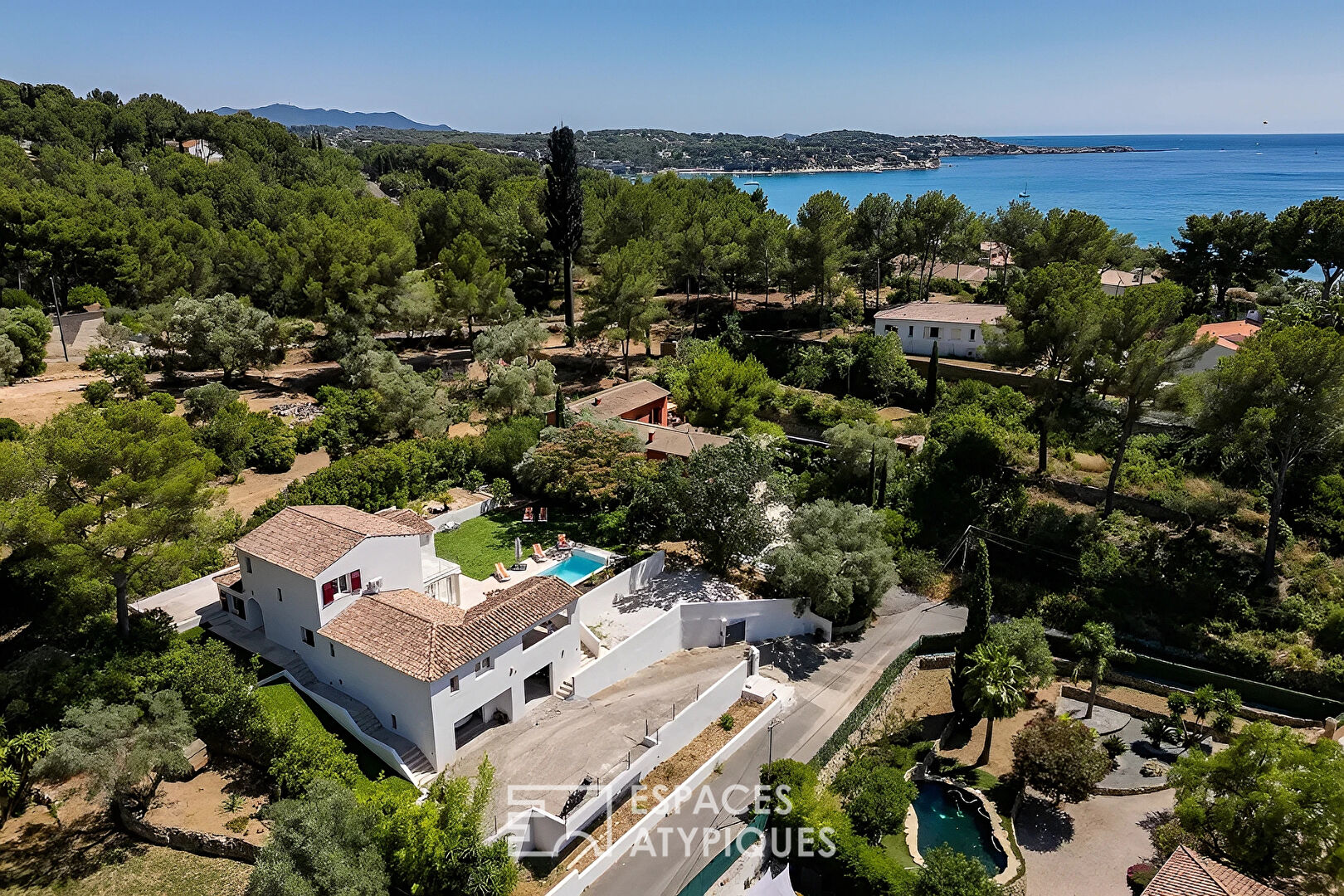 Renovated house with swimming pool and garden