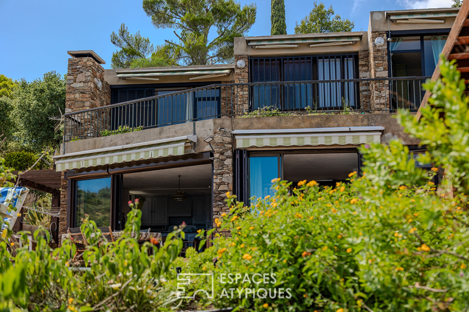 Villa familiale au Gaou-Bénat vue mer