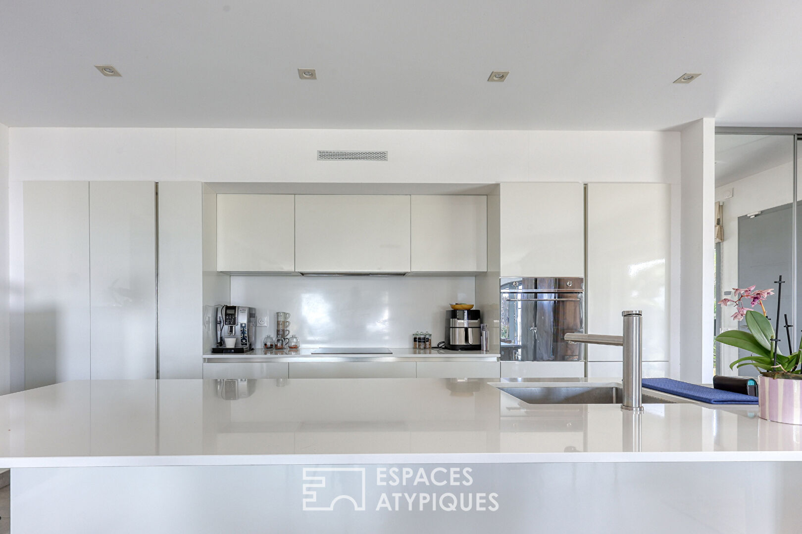 Garden level apartment with panoramic sea view