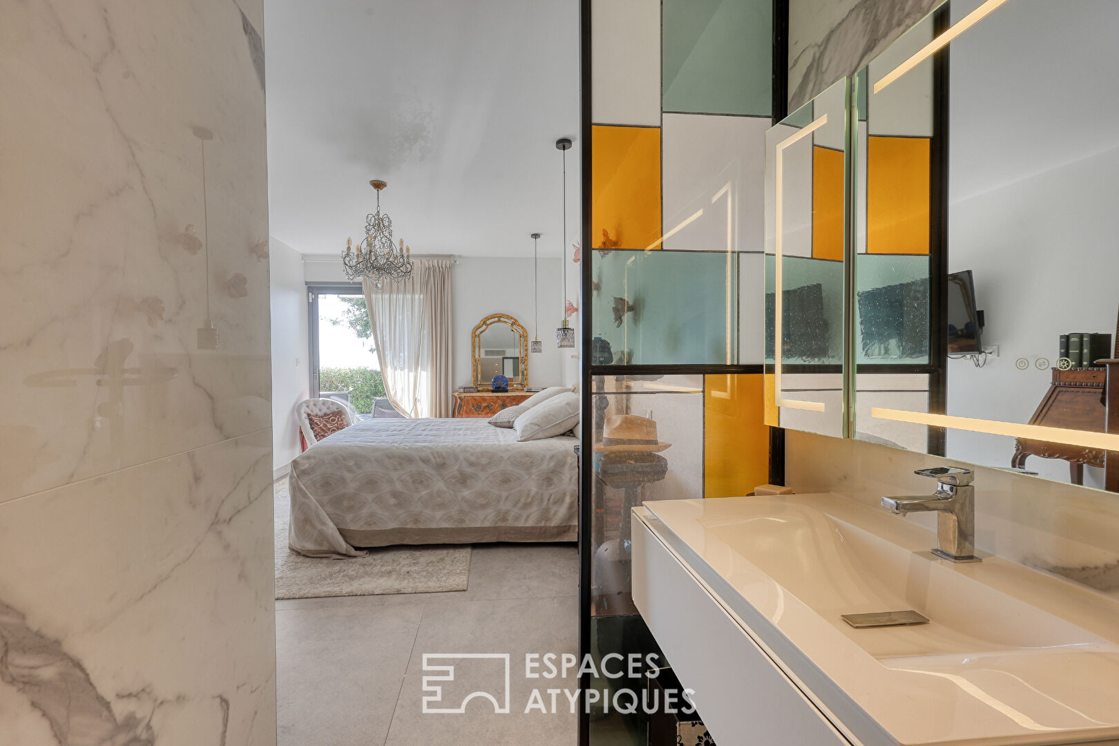 Garden level apartment with panoramic sea view