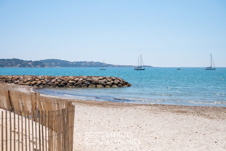 Appartement - villa  avec terrasse en bord de mer