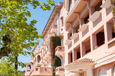 Apartment – atypical villa by the sea