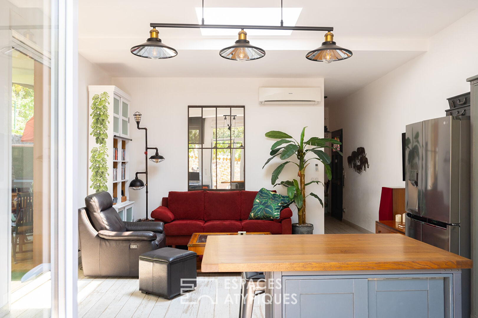 Apartment – atypical villa by the sea