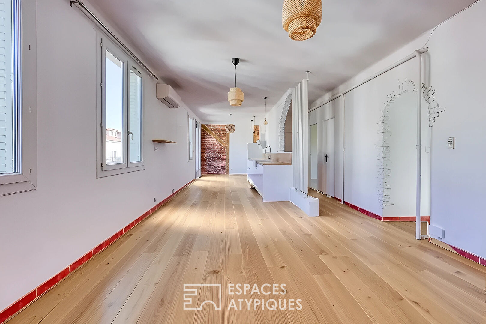 Appartement en attique dans un immeuble Art déco