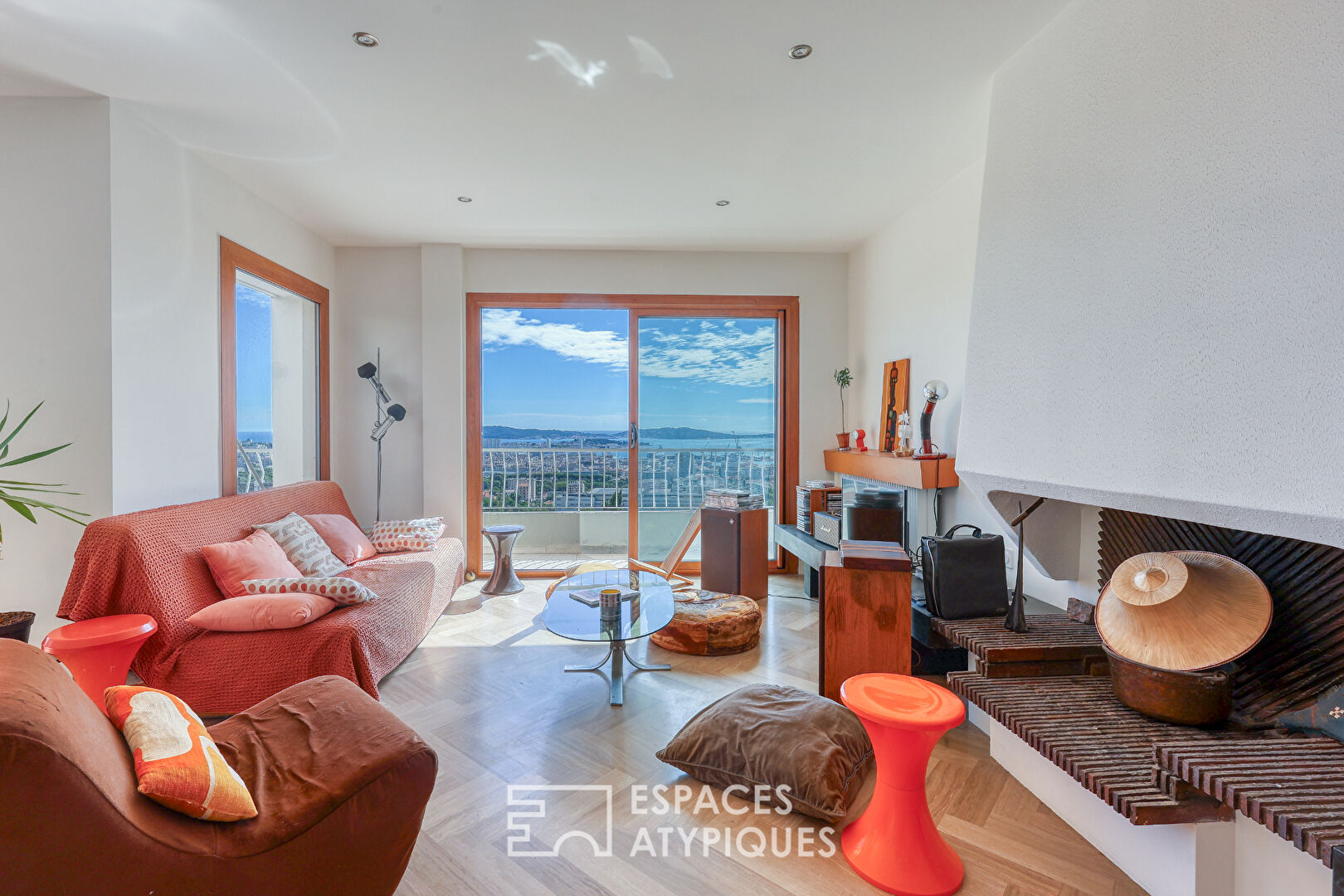 Villa d&rsquo;architecte vintage vue rade panoramique