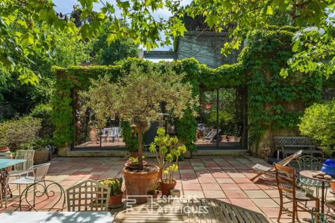 Maison atypique dans une bulle de verdure proche mer