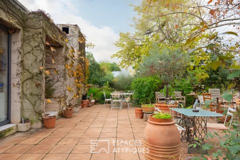 Maison atypique dans une bulle de verdure proche mer