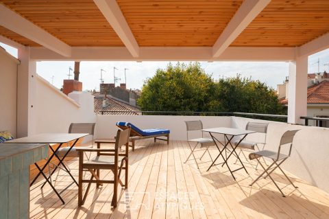 Appartement duplex avec toit terrasse proche mer et marché