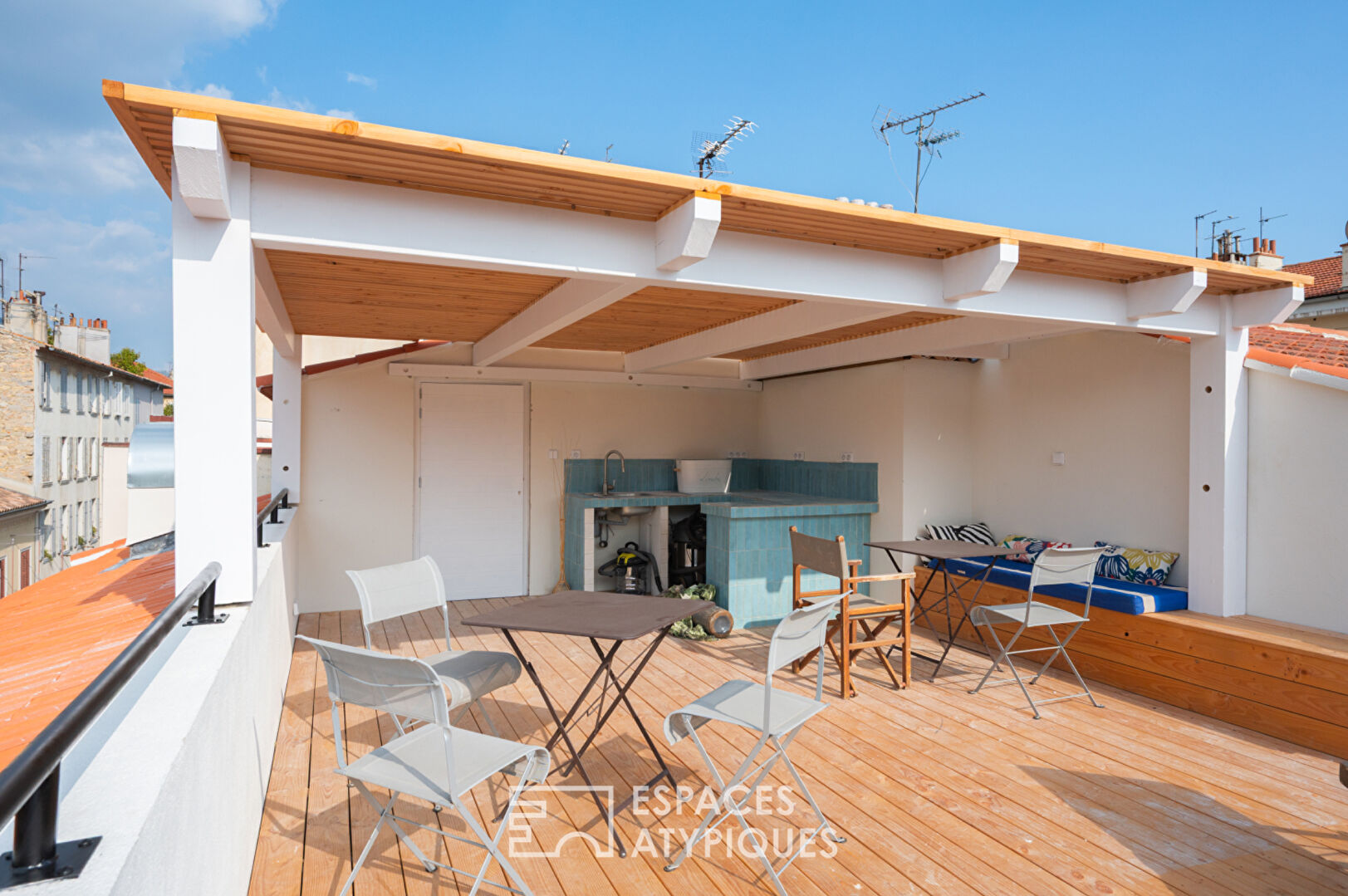 Maison de village composé d’une habitation et d’un local commercial