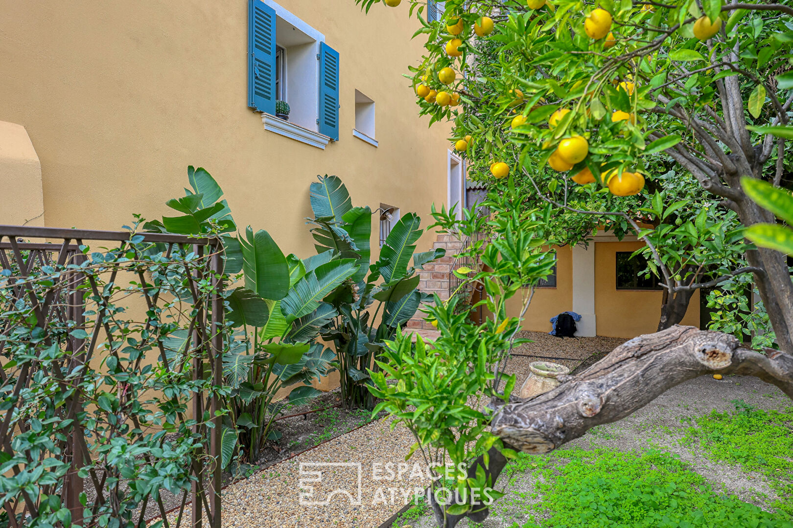 Propriété historique vue mer en cœur de ville