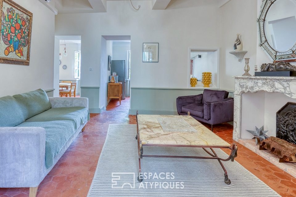 Deux biens historiques au coeur d'Hyères, entre charme et sérénité, avec superbe vue mer