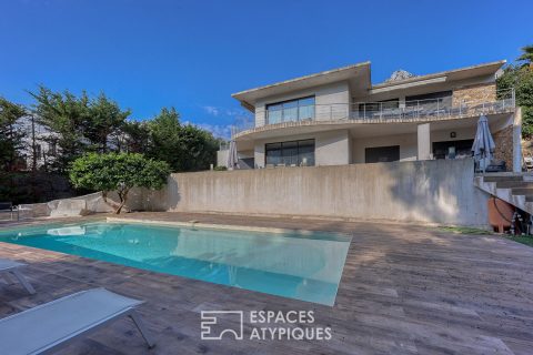 Villa d’architecte dans un cadre nature à La Valette-du-Var