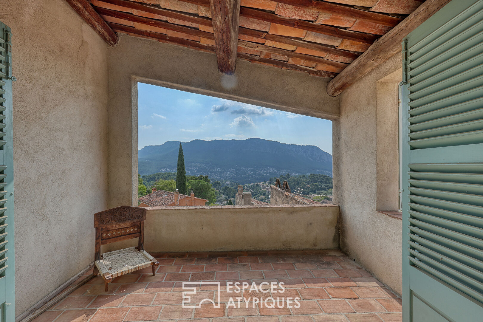 Maison authentique au coeur du village du Revest