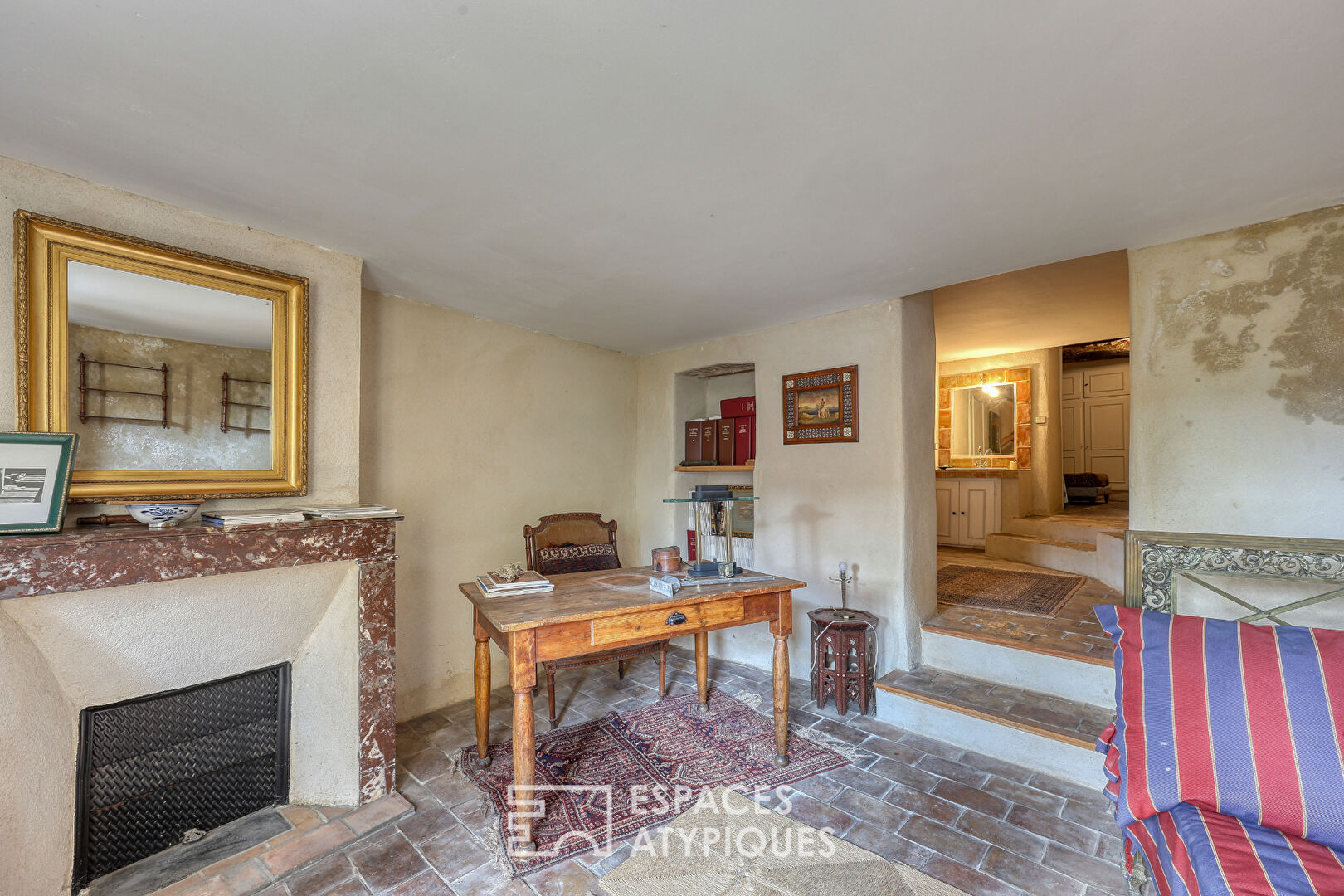 Maison authentique au coeur du village du Revest