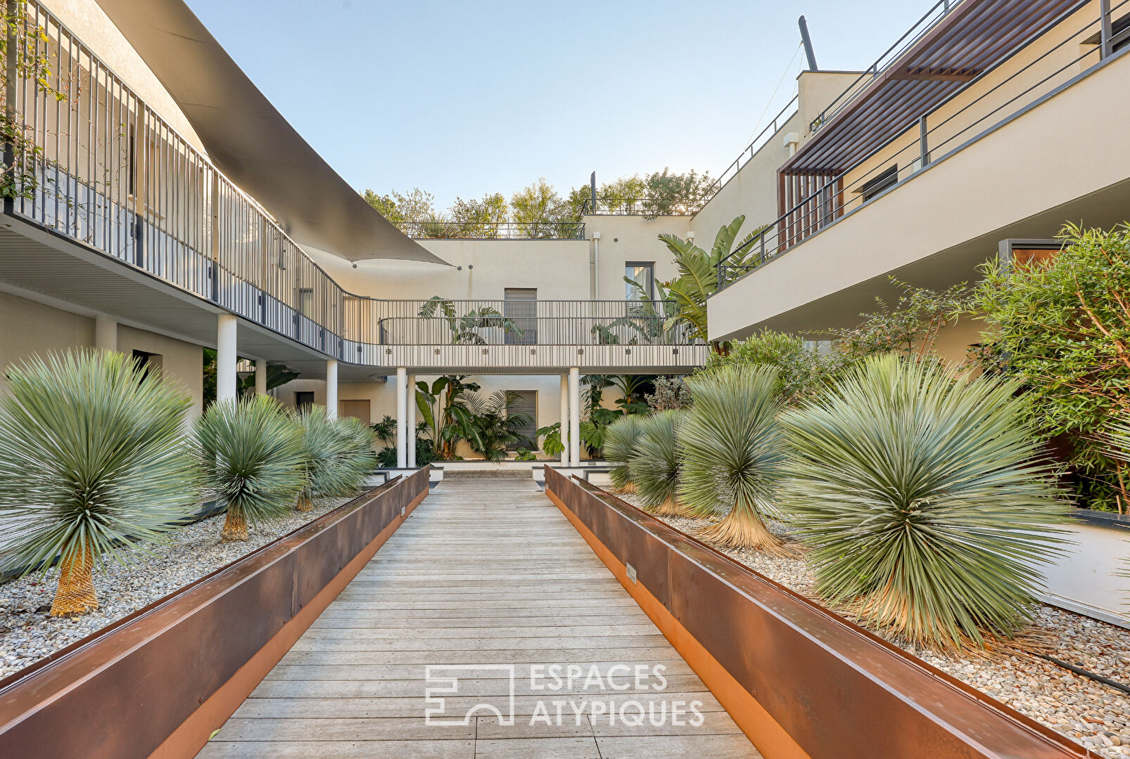 Rez-de-jardin avec un grand extérieur dans une résidence très haut de gamme