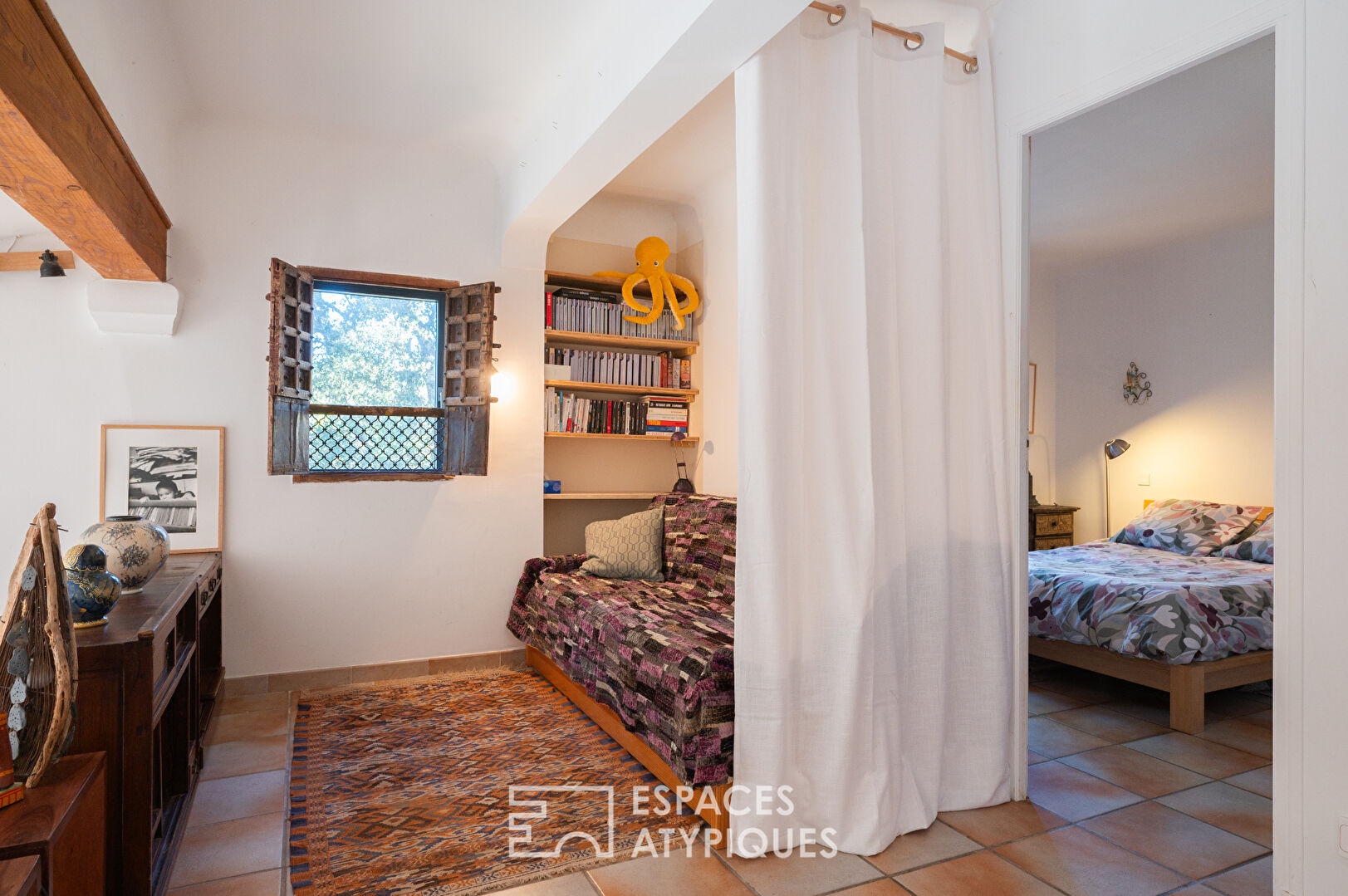 Maison de caractère dépendance, piscine et vue