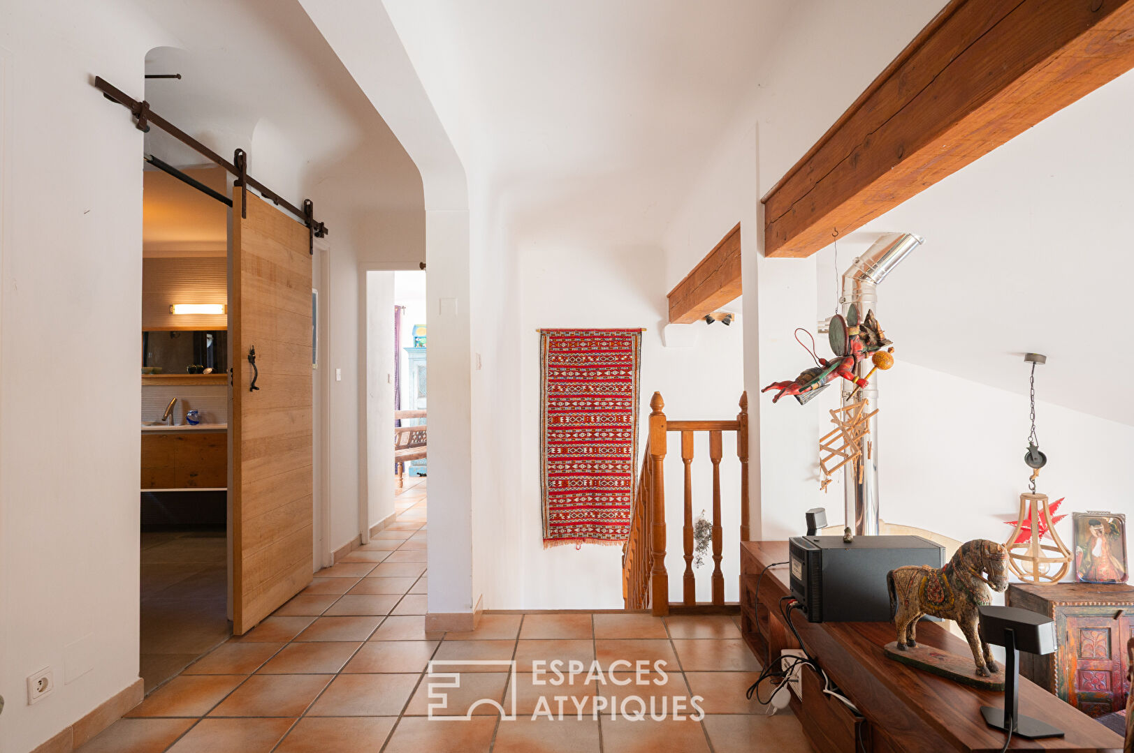 Maison de caractère dépendance, piscine et vue