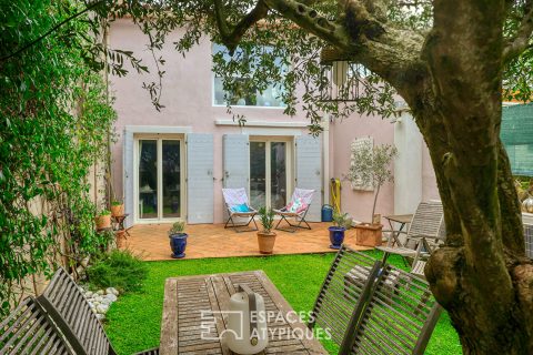 Maison ancienne rénovée en centre-ville avec garage