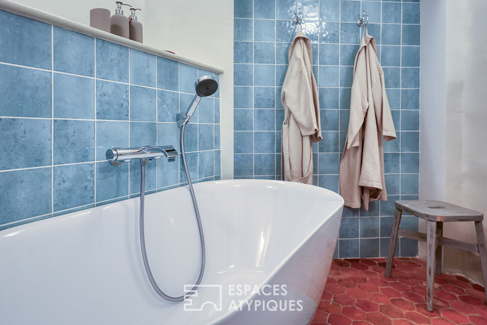 Appartement de charme entièrement rénové et meublé