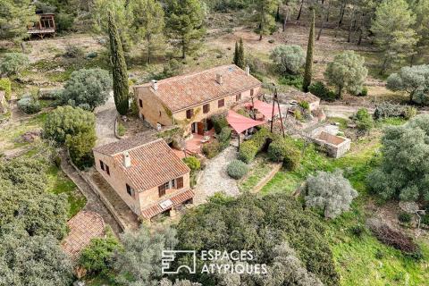 Maison en pierre au coeur de 3 hectares de terrain