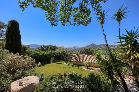 Cadre nature pour cette villa aux portes de Hyères