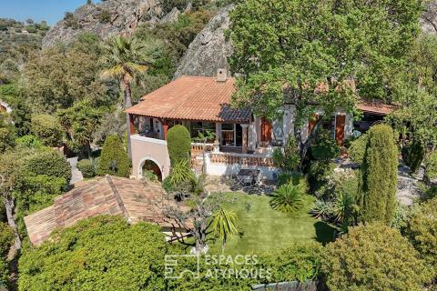 Cadre nature pour cette villa aux portes de Hyères