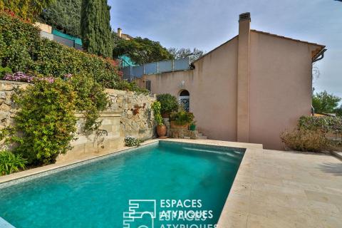 Mas provençal avec vue mer sur les hauteurs