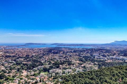 Villa dominante vue mer