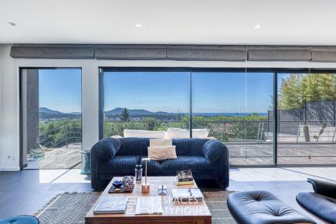 Maison d&rsquo;architecte avec vue mer