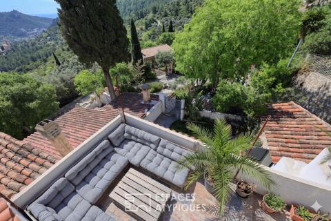 Maison contemporaine au cœur d&rsquo;un hameau historique