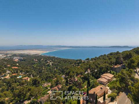 Propriété contemporaine vue mer