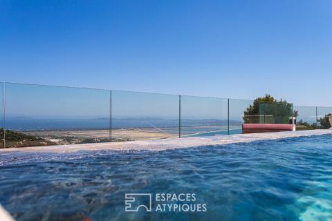Propriété contemporaine vue mer