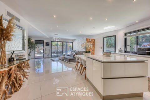 Villa contemporaine avec piscine