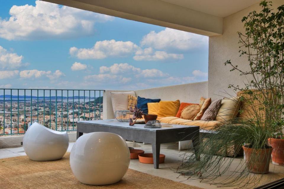 Maison de charme avec terrasse et vue mer