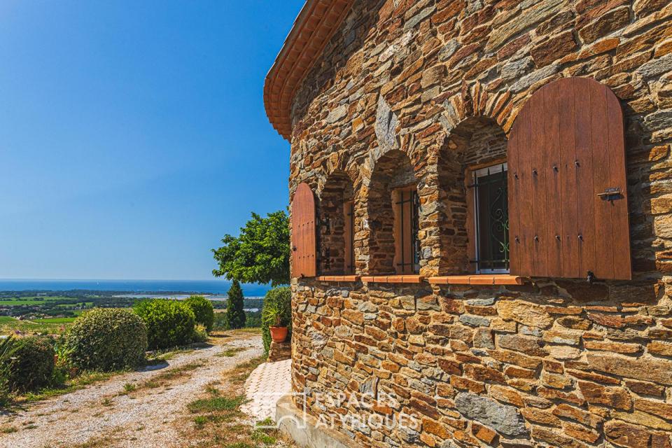 Villa d'artisan en pierres de Bormes et sa vue époustouflante