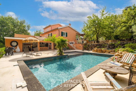 Villa provençale avec piscine et studio