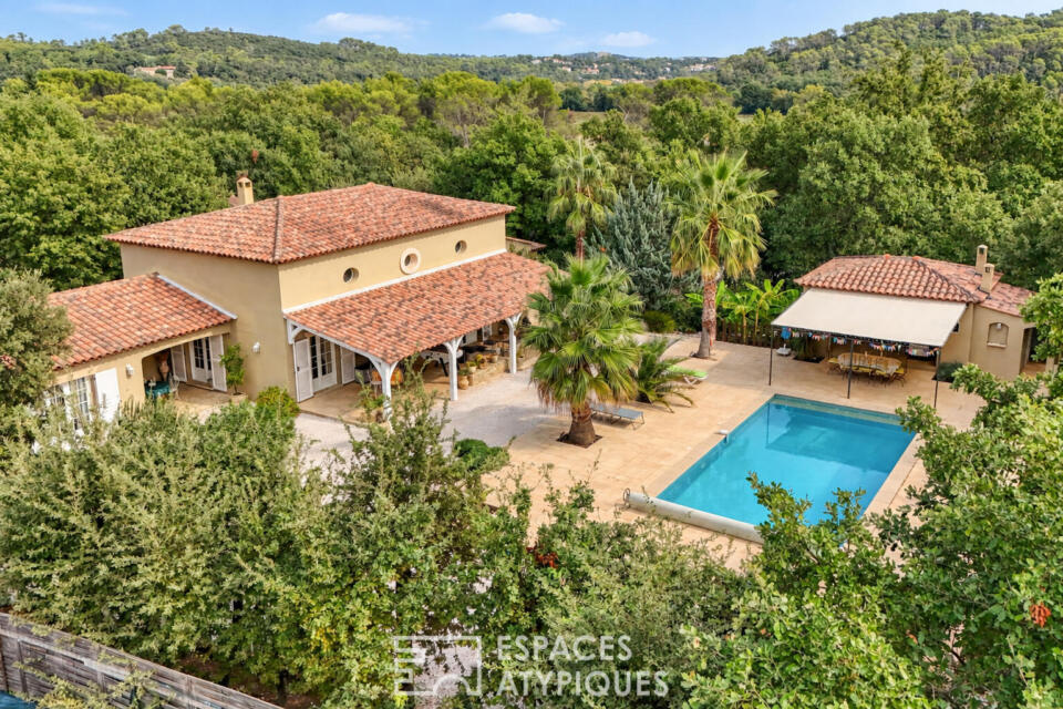 Villa de standing, piscine, pool house, jardin