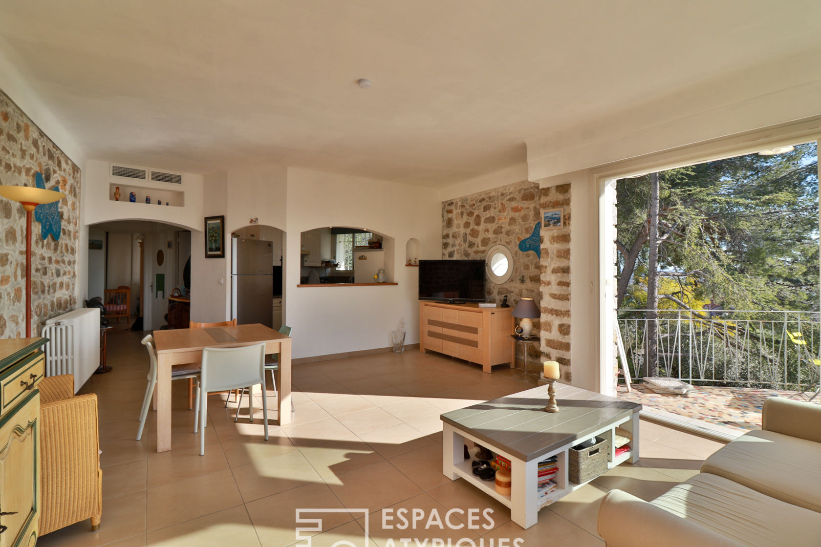 60s architect house with its sea view