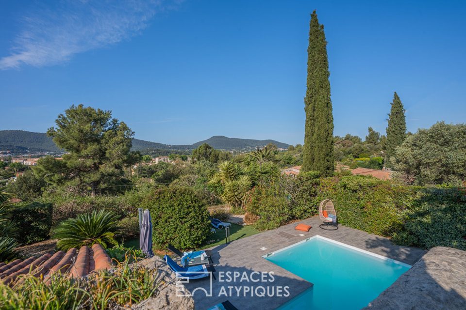 Villa moderne dans son écrin de verdure à deux pas du centre d'Hyères