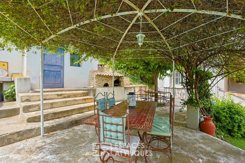 Atypical house with open view