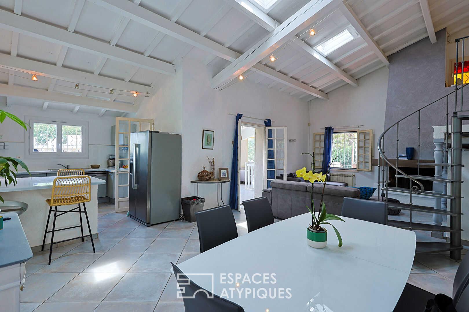 Atypical house with open view