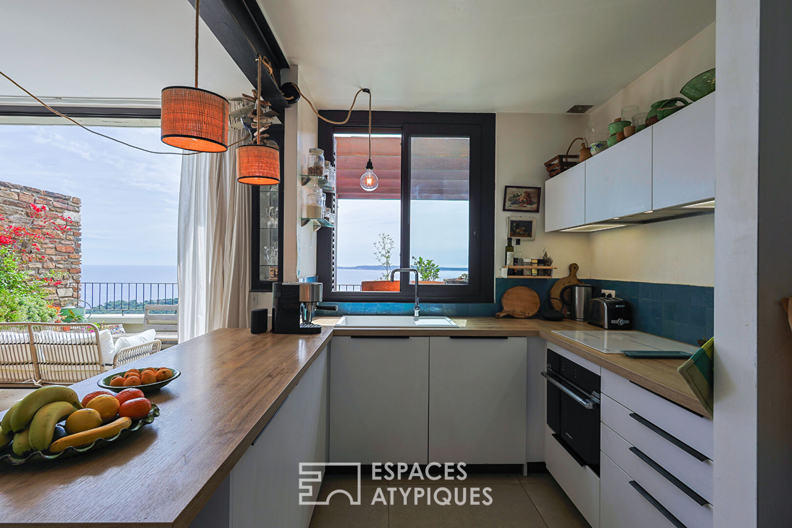 Villa Gaou-Bénat, real balcony overlooking the sea and the islands. Bormes mimosas
